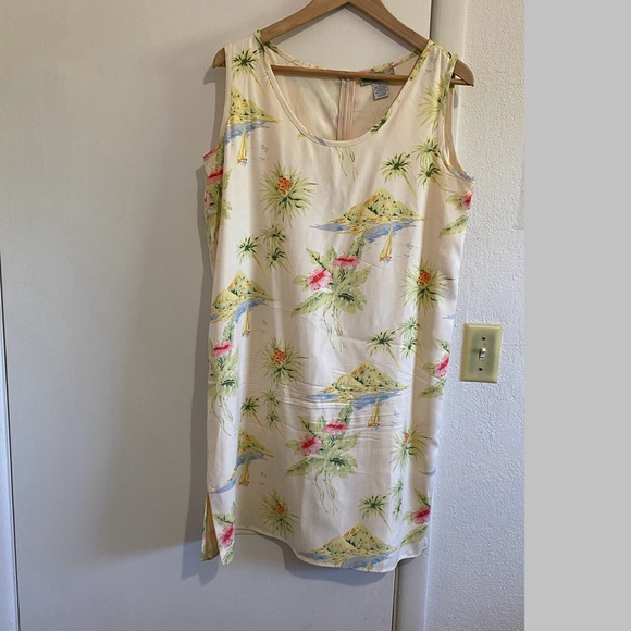 Pineapple Moon Dresses & Skirts - Pineapple Moon Silk Dress Size M Island Print Sleeveless Summer Resort‎ Wear